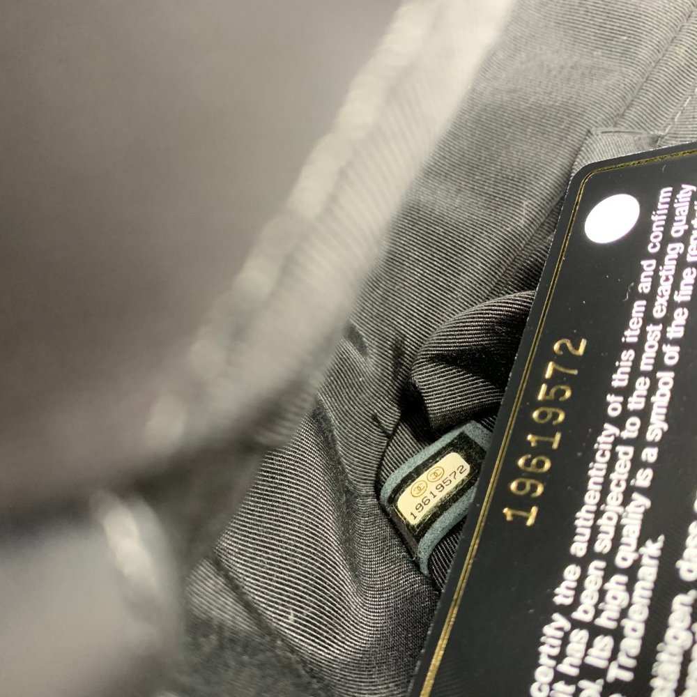 ❌SOLD❌ Chanel New Medium Enchained Black Boy Bag - Picture 8 of 8